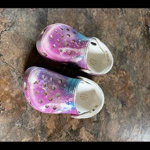 Toddler Girls size 7 Crocs.